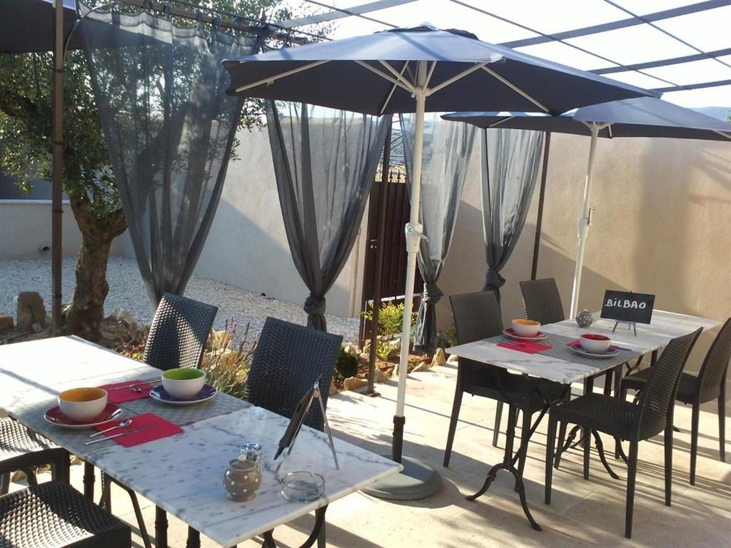 Mas Dansavan Chambres D'Hotes Oppède Dış mekan fotoğraf