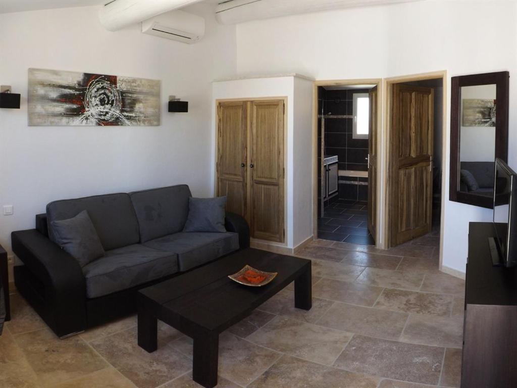 Mas Dansavan Chambres D'Hotes Oppède Dış mekan fotoğraf