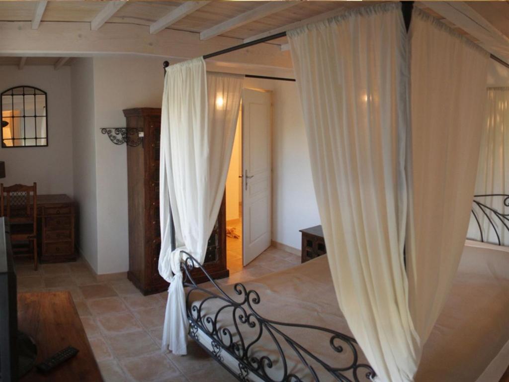 Mas Dansavan Chambres D'Hotes Oppède Dış mekan fotoğraf